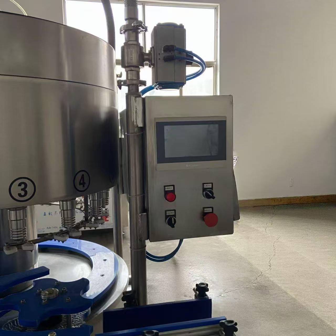 Fully Automatic Filling Liquid Machine for Glass Bottle (Copy) - Image 4