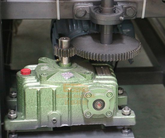 1L 2L 3L Semi Automatic Pet Plastic Water Bottle Blowing Making Machine - Image 3