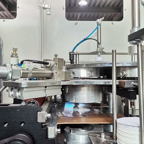 Automatic Sleeve Shrink Graphic Labeling Packing Machine for Insulating Tape - Image 2