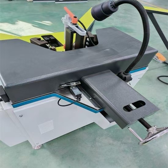 Hydraulic Corner Crimping Machine Aluminum Window Frame Making Machine - Image 4