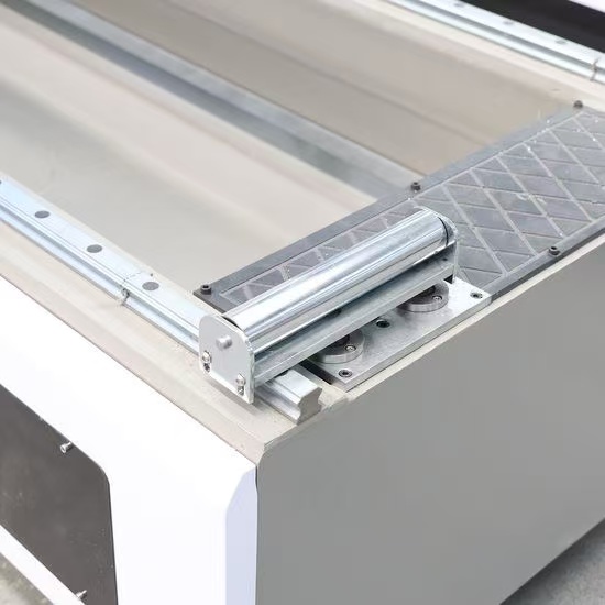 Aluminum PVC CNC Double Head Cutting Saw Window Door Making Machine 45 and 90 Degree Cutting Machine - Image 6