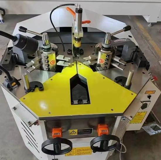 140mm Corner Crimping Machine Automatic Aluminium Window Door Making Machinery - Image 3
