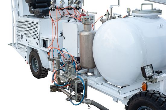 Hw-Driving Type Flat Line Cold Plastic-Spotline Painting Two-Component Road Marking Vehicles Machine - Image 4