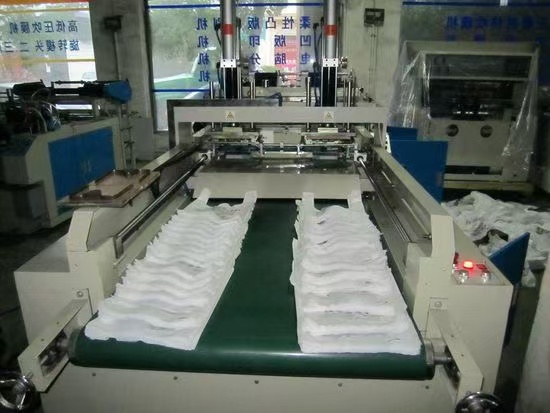 Automatic Biodegradable Bottom Sealing and Cutting Plastic Bag Making Machine - Image 3